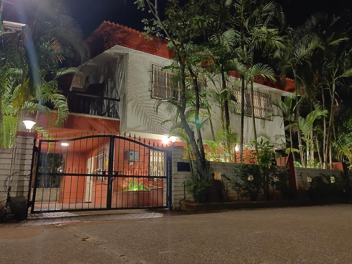 Sunstone Villa Lonavala Esterno foto