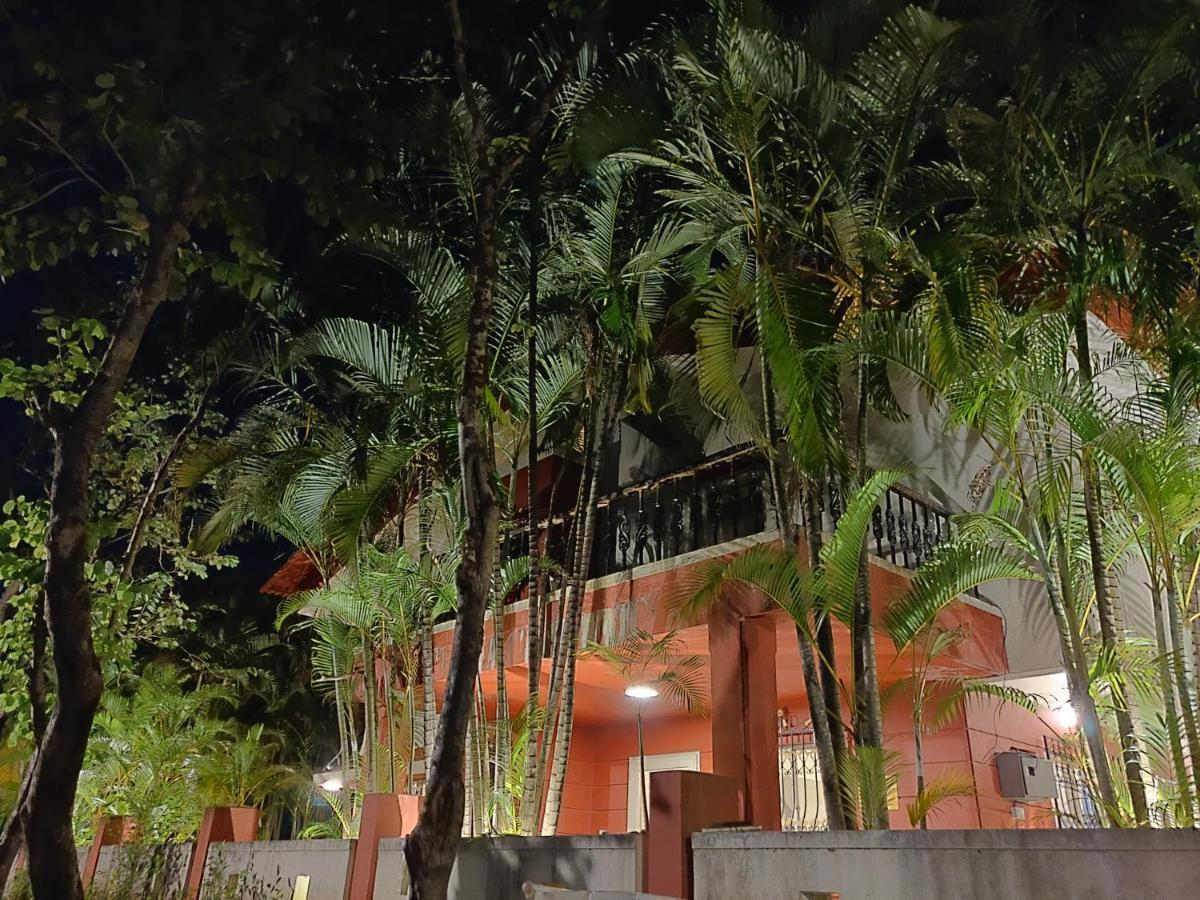 Sunstone Villa Lonavala Esterno foto